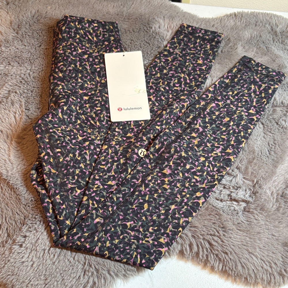 NWT lululemon athletica WunderTrain 28” leggings size 0